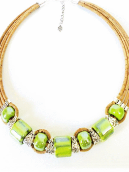 Collier en liège, céramique verte