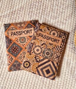 Étui passeport en liège