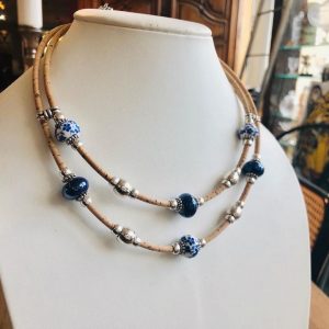 Cork necklace Floral & blue ceramic
