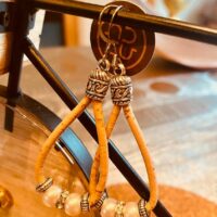 Long earrings with pearls