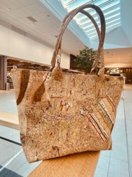Bag made of cork fabric